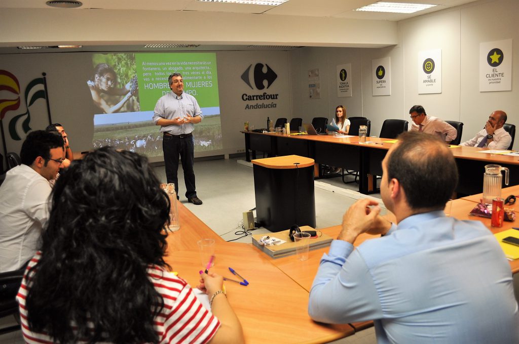 Ecovalia comienza a formar al personal de Carrefour