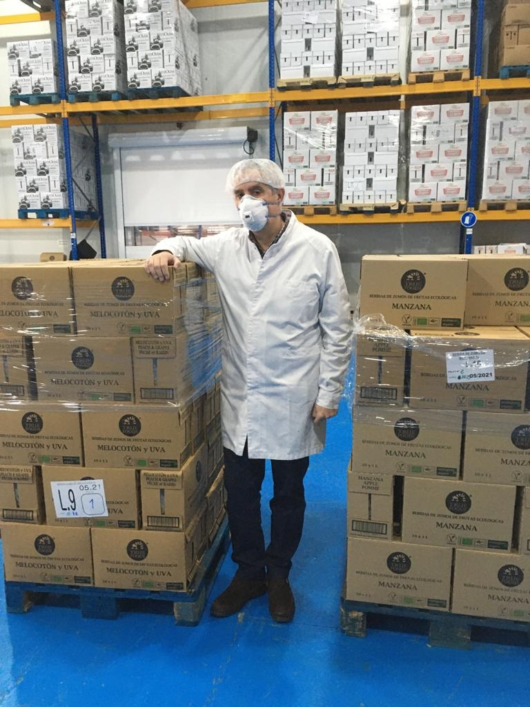 Truefoods dona 1.200 litros de zumo ecológico al banco de alimentos Medina Azahara de Córdoba