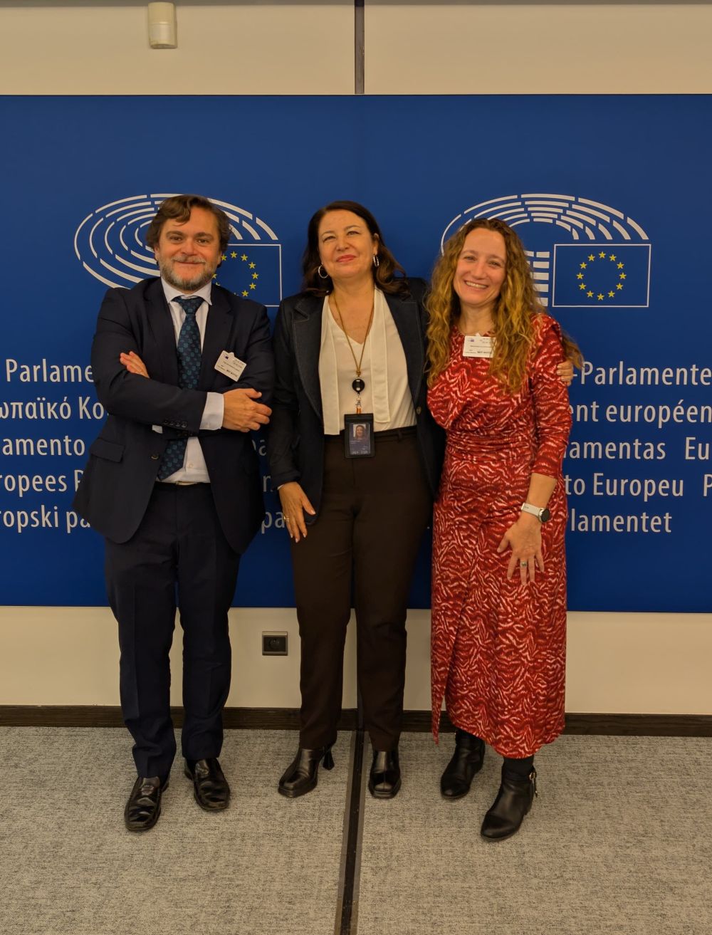 Diego Granado, Carmen Crespo y Evelyne Alcázar en el Parlamento Europeo