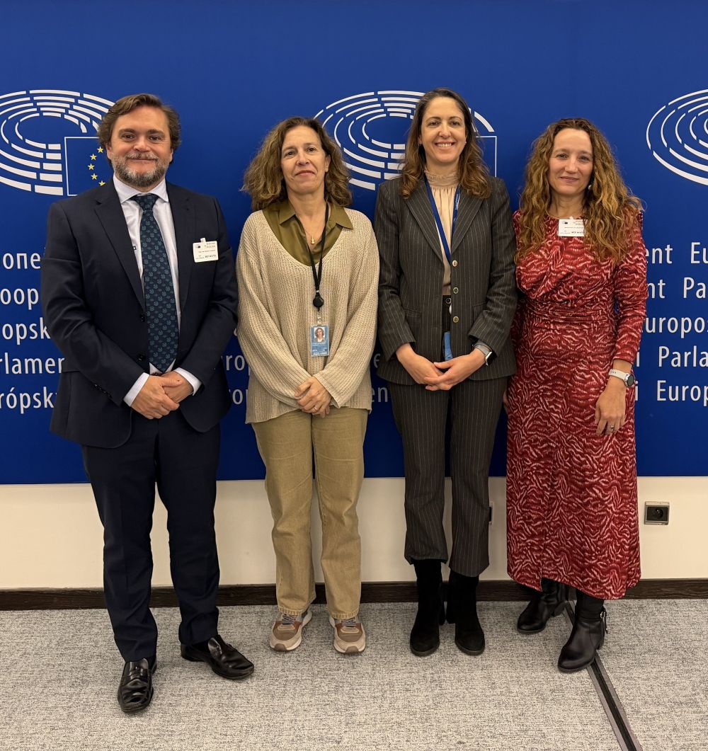Diego Granado, Cristina Maestre y Evelyne Alcázar en el Parlamento Europeo