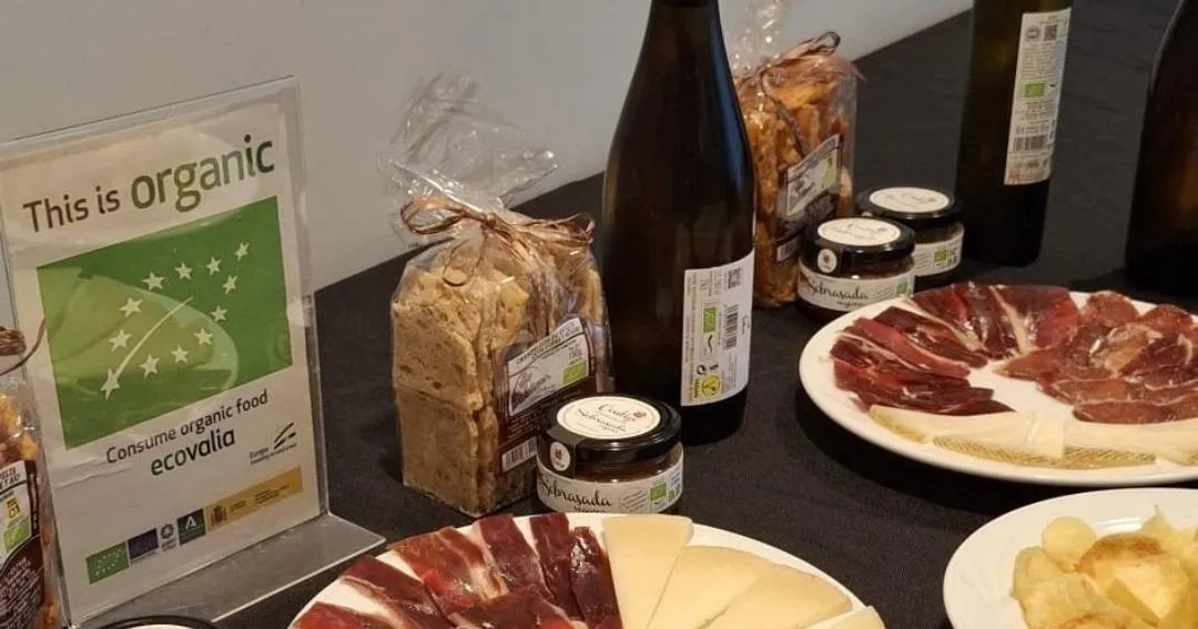 Degustación de productos ecológicos andaluces durante el 35 aniversario de Ecovalia en Bruselas